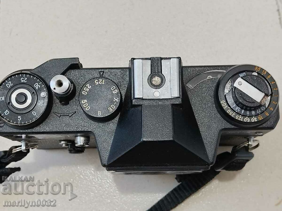 Доставка на Соц. фотоапарат, камера "ЗЕНИТ" без обектив  СССР Работи