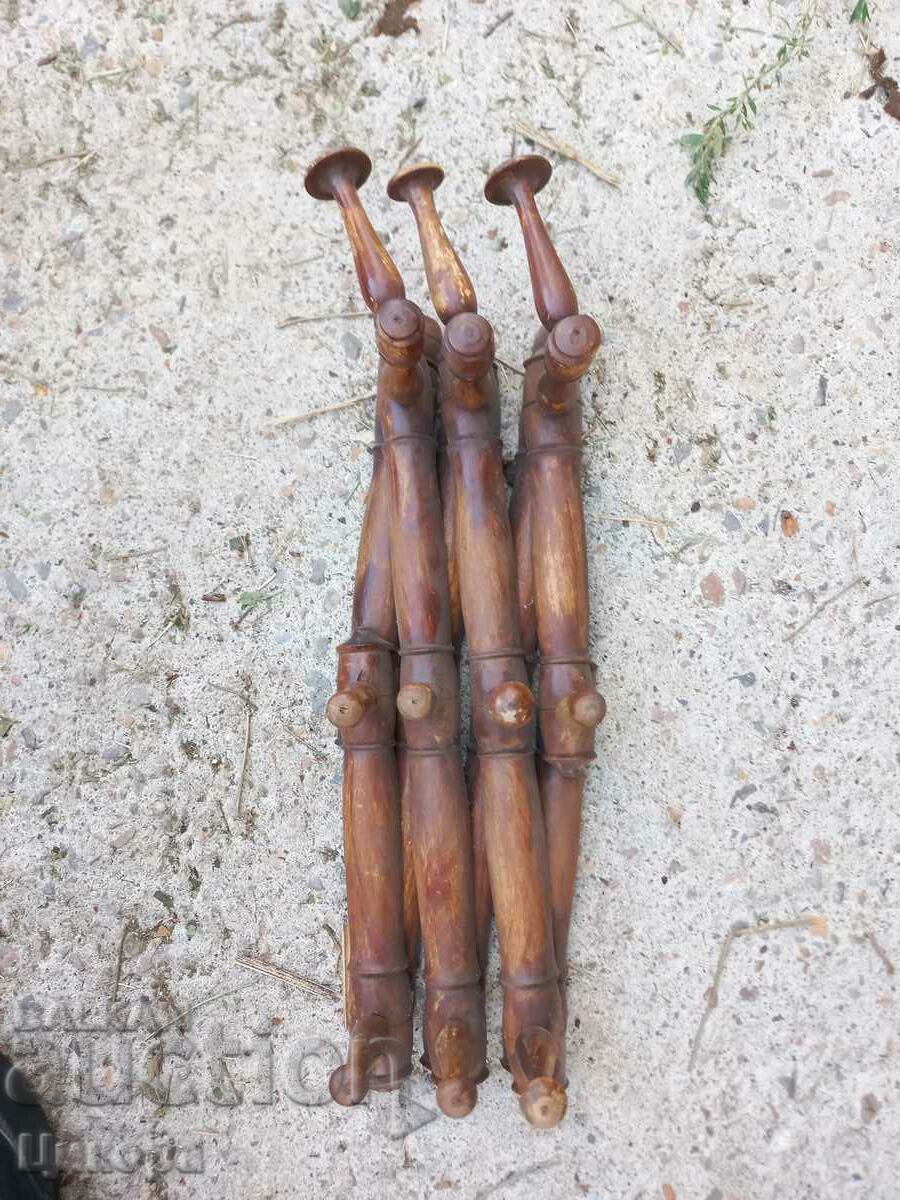 Livrarea Umeraș prelungitor din lemn vechi Livrarea Umeraș prelungitor din lemn vechi