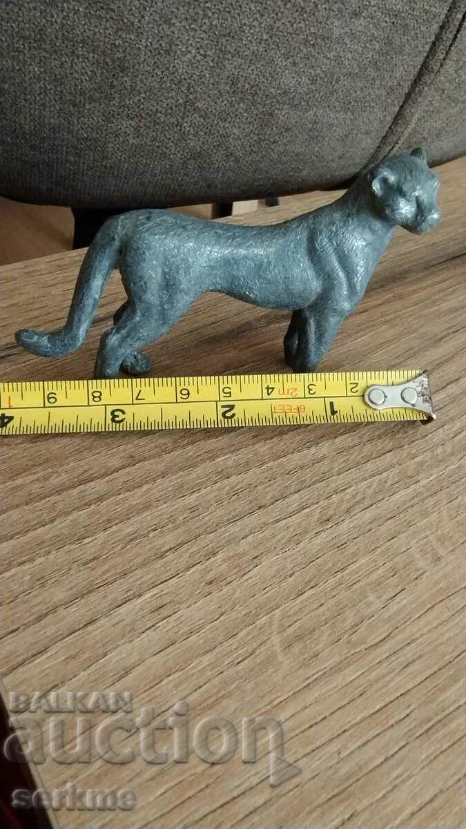 Metal figure - 5 Metal figure - 5