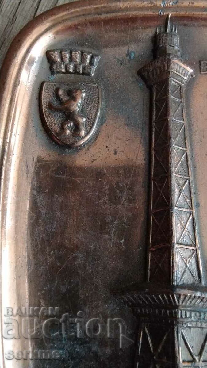 Metal figure with price 15.00 BGN | € 7.67 Metal figure with price 15.00 BGN | € 7.67