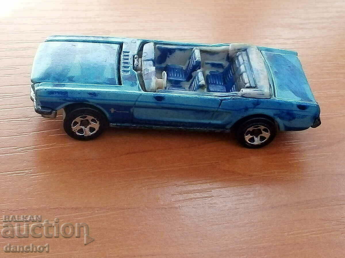 A metal cart - 6 A metal cart - 6