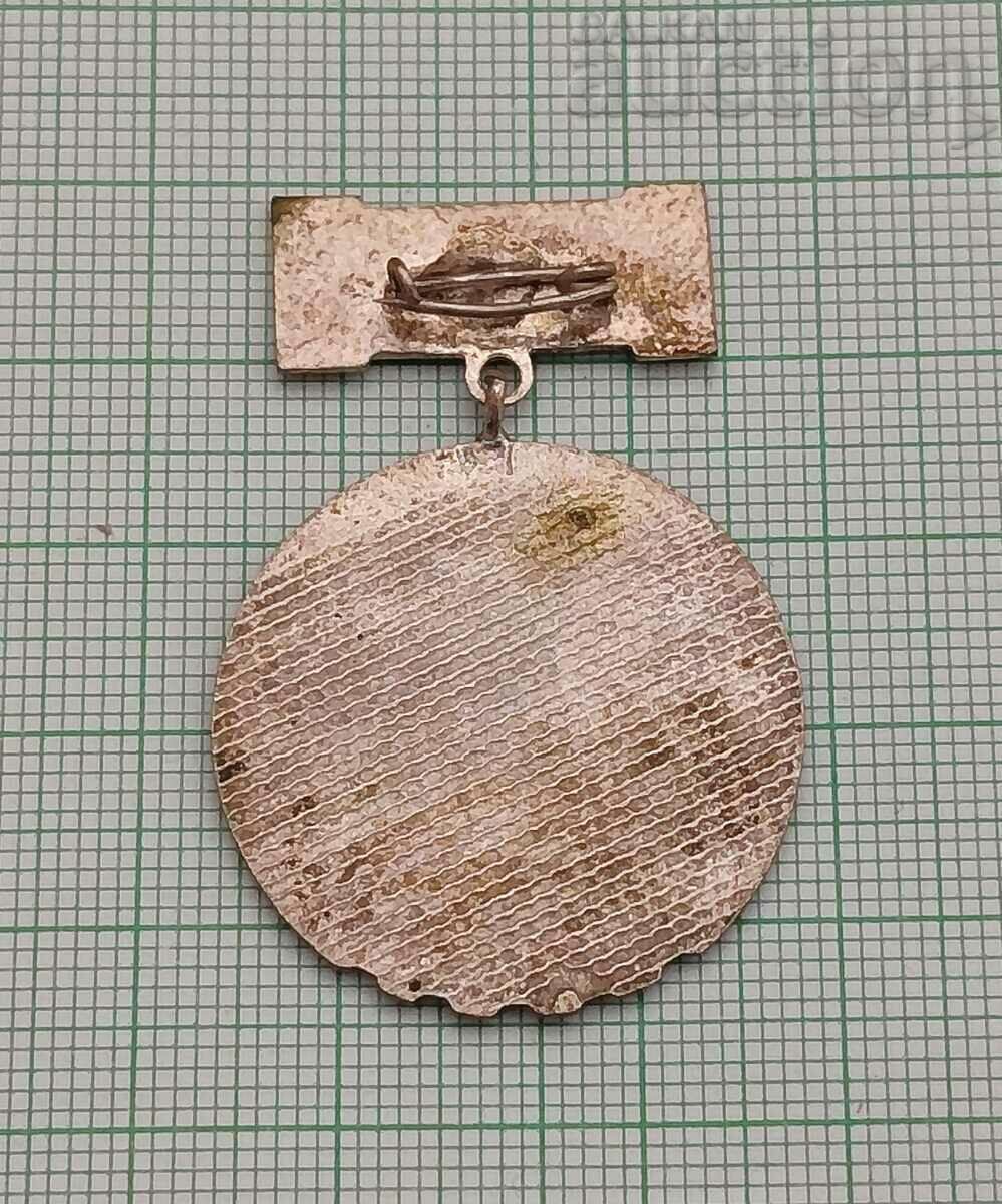 PATRIOT FRONT SILVER ENAMEL BADGE with price 5.00 BGN | € 2.56