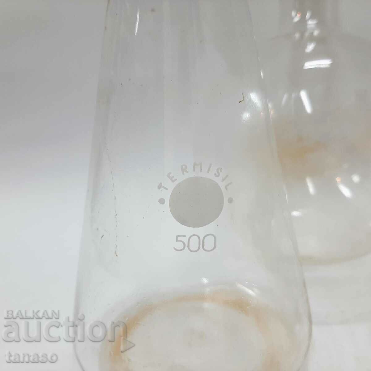 Παράδοση Τρεις παλιές φιάλες χημικού εργαστηρίου Jena therm(11,5) Παράδοση Τρεις παλιές φιάλες χημικού εργαστηρίου Jena therm(11,5)