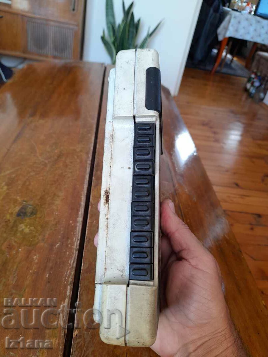 Delivery of Old multimeter RFT Mikroelektronik G 1004.500 Delivery of Old multimeter RFT Mikroelektronik G 1004.500