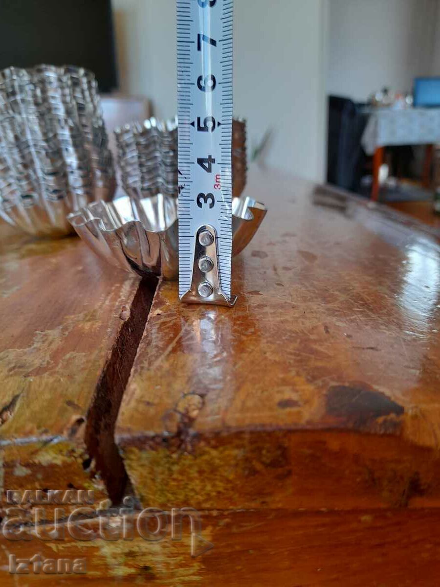 Auction Old molds for sweets, muffins Auction Old molds for sweets, muffins