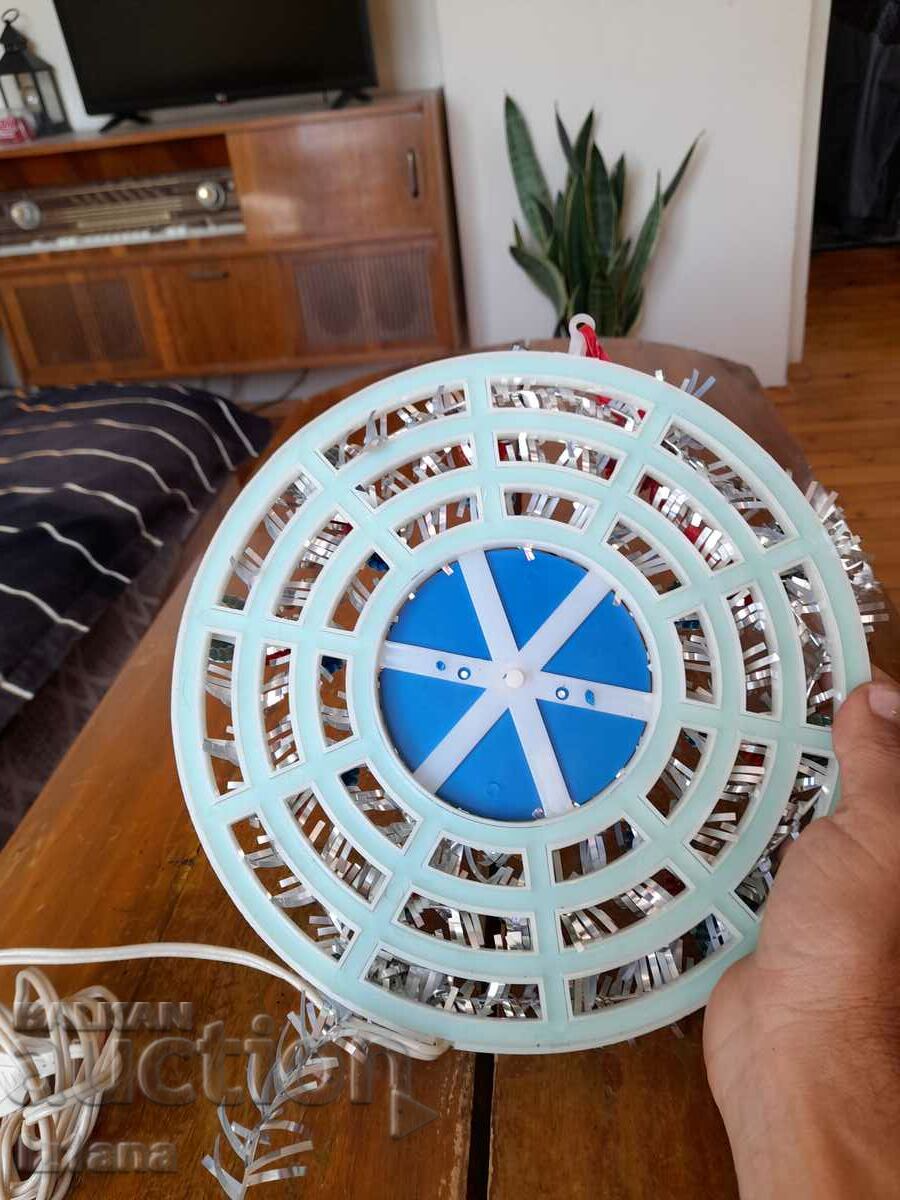 Licitație Anul Nou vechi, decor de Crăciun Licitație Anul Nou vechi, decor de Crăciun