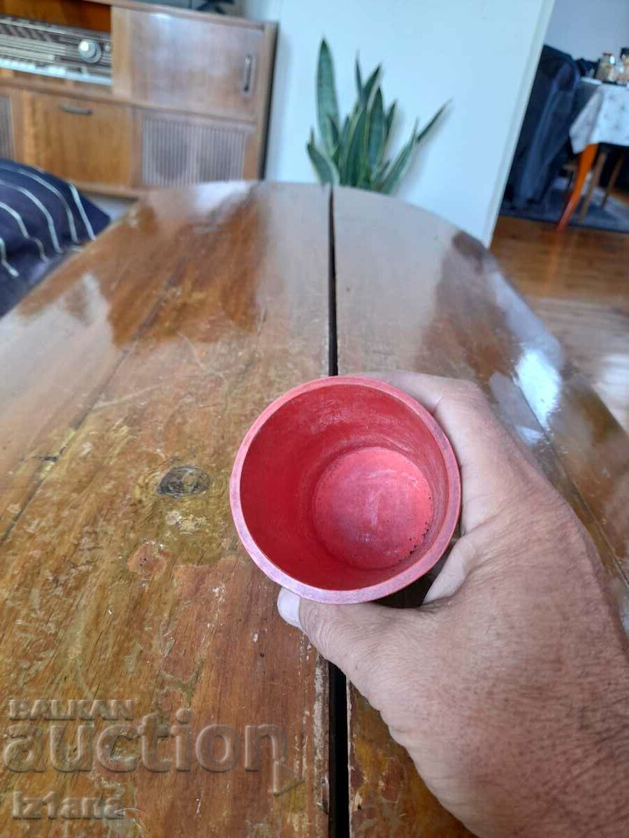 Доставка на Стара Гумена чаша за зарове BBB Доставка на Стара Гумена чаша за зарове BBB