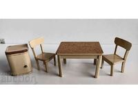 . 1950s DOLL WORLD FURNISHINGS FURNITURE TABLE CHAIRS DOLL