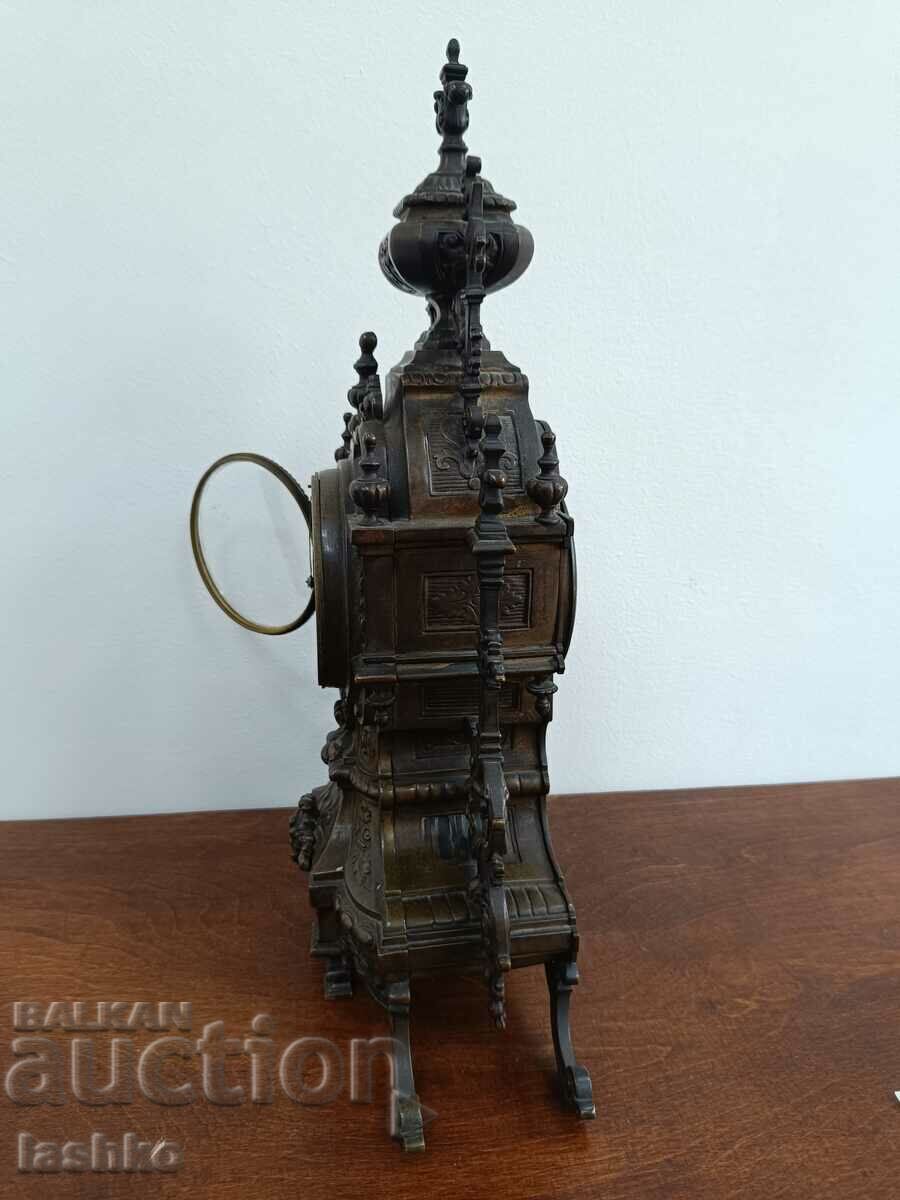 Delivery of Bronze clock