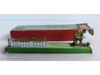 .SOC WORKING MECHANICAL KIDS TOY SHEET METALLIC GOLF PLAYER