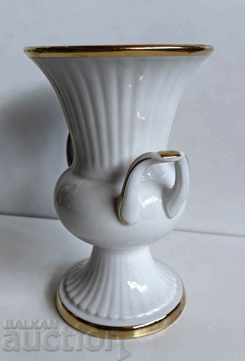 . BAVARIA BEAUTIFUL PORCELAIN MARKED VASE HEALTHY with price 29.00 BGN | € 14.83 . BAVARIA BEAUTIFUL PORCELAIN MARKED VASE HEALTHY with price 29.00 BGN | € 14.83