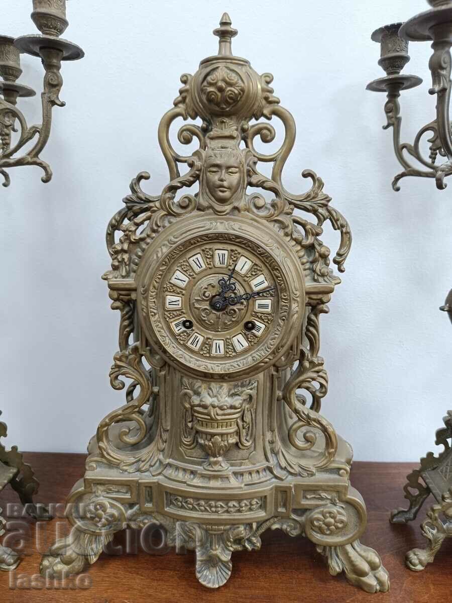 Бронзов каминен часовник с цена 2399.99 лв. | € 1227.10 Бронзов каминен часовник с цена 2399.99 лв. | € 1227.10