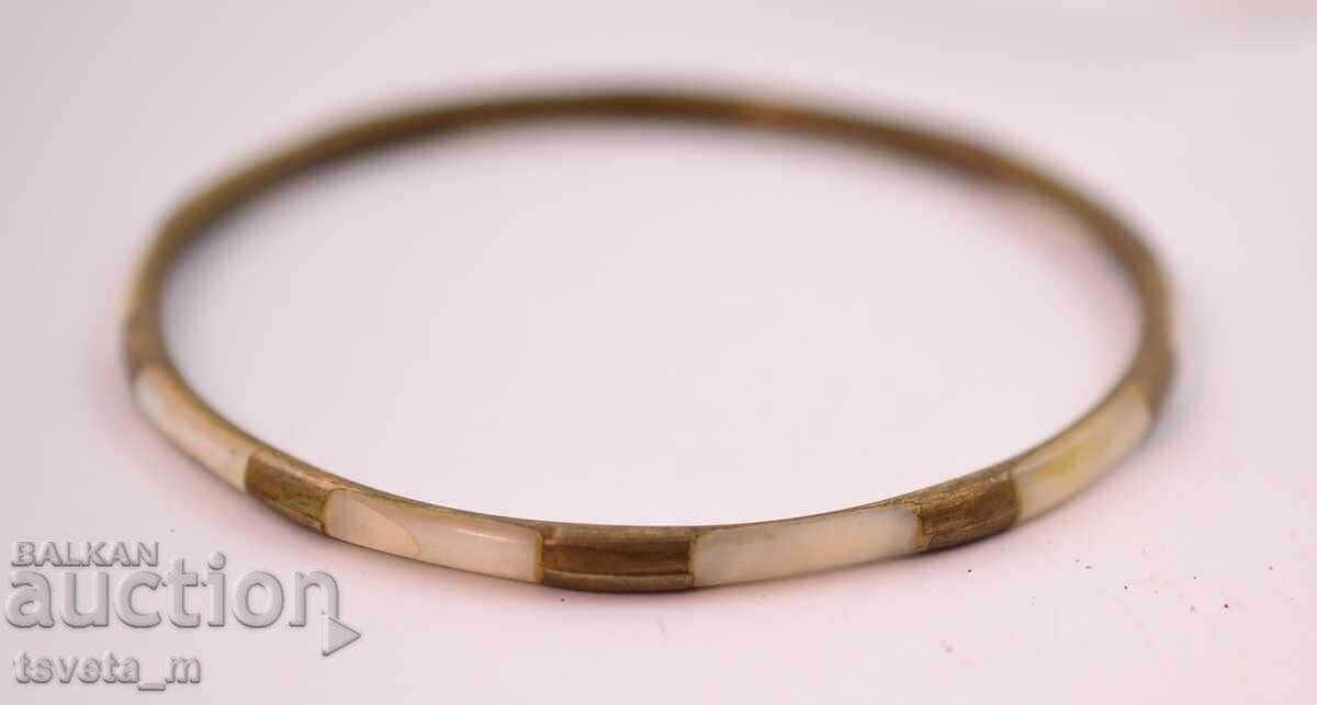 Auction Women's bracelet, bronze and mother-of-pearl Auction Women's bracelet, bronze and mother-of-pearl