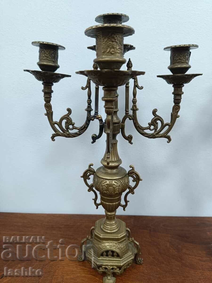 Δημοπρασία Σετ μπρούτζινα κηροπήγια Δημοπρασία Σετ μπρούτζινα κηροπήγια