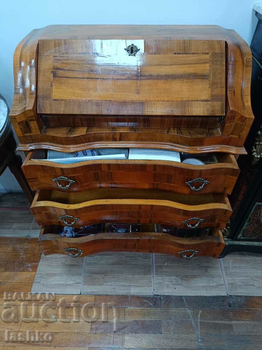 Delivery of Old desk, secretary