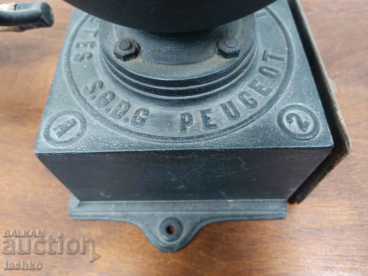 Rasnita de cafea antica - 7