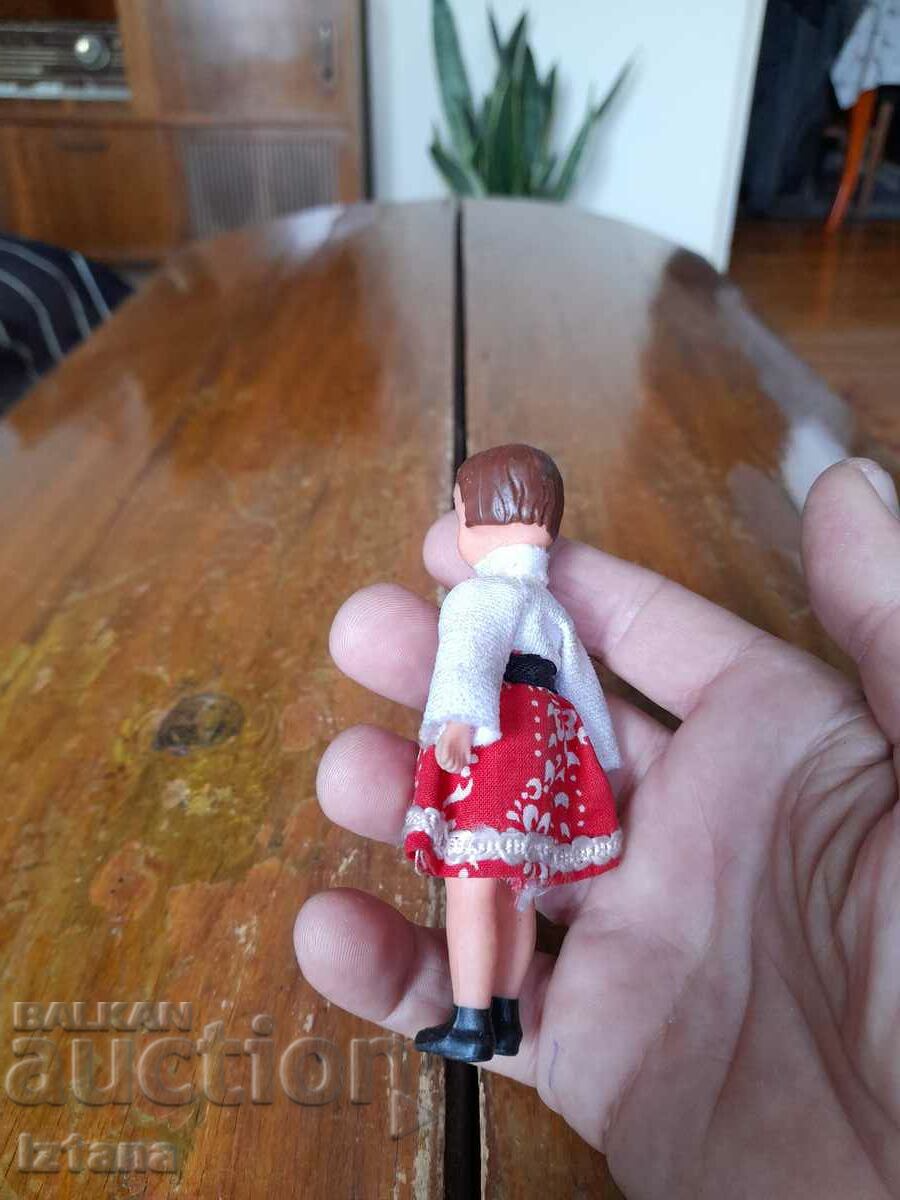 Licitație Păpușă veche Licitație Păpușă veche