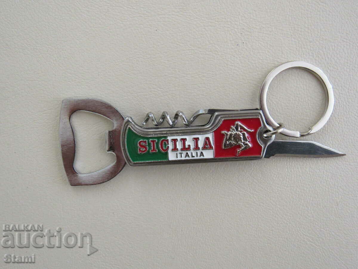 Licitație Breloc de cuțit pliabil din metal 3 în 1 din Sicilia, Italia Licitație Breloc de cuțit pliabil din metal 3 în 1 din Sicilia, Italia