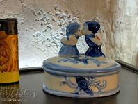 Porcelain figurine box from the 70s like new