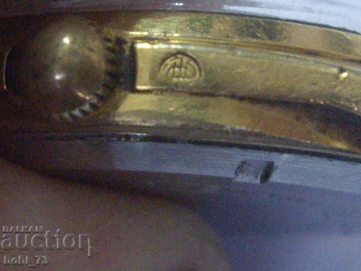 Delivery of Gold-plated men's watch.