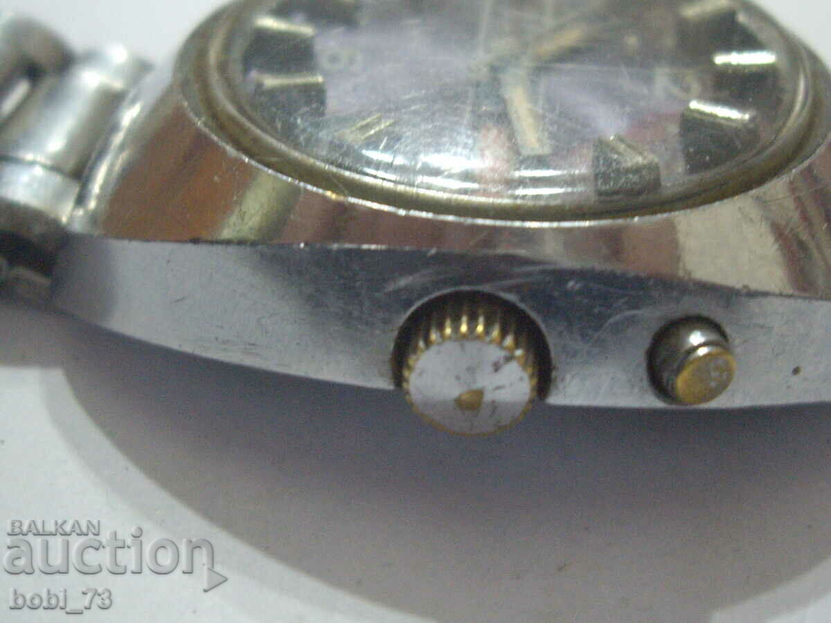 Old automatic wristwatch "Glory" with price 100.00 BGN | € 51.13