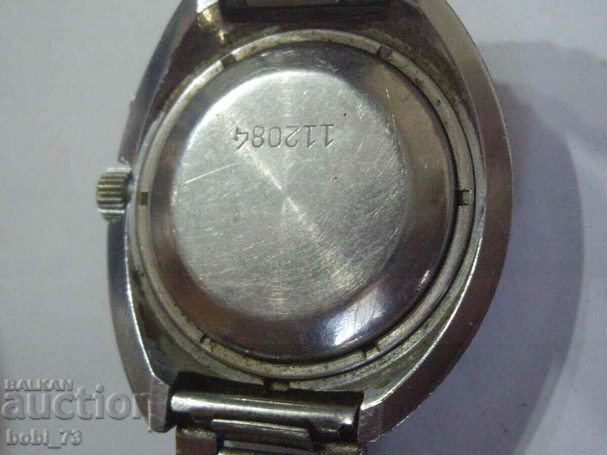 Auction  Old automatic wristwatch "Glory"