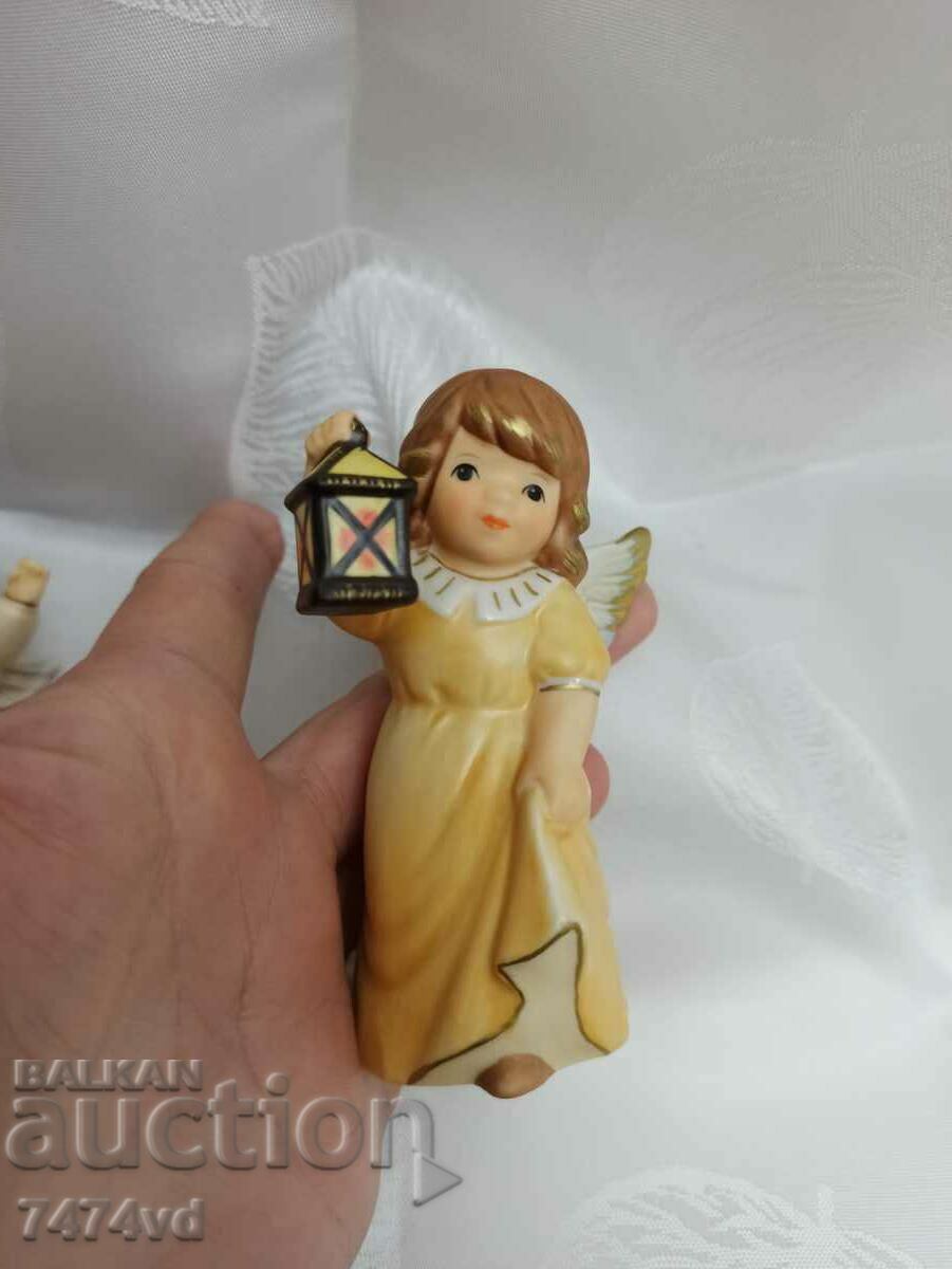 Delivery of Goebel porcelain collector - Christmas bridge with 3 angels Delivery of Goebel porcelain collector - Christmas bridge with 3 angels