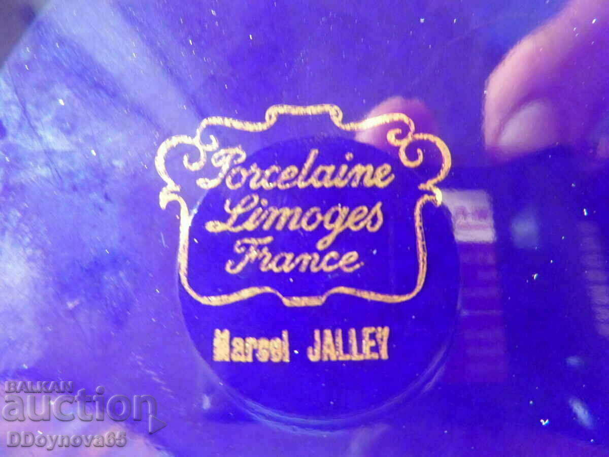 Delivery of Author porcelain box Limoges France Delivery of Author porcelain box Limoges France