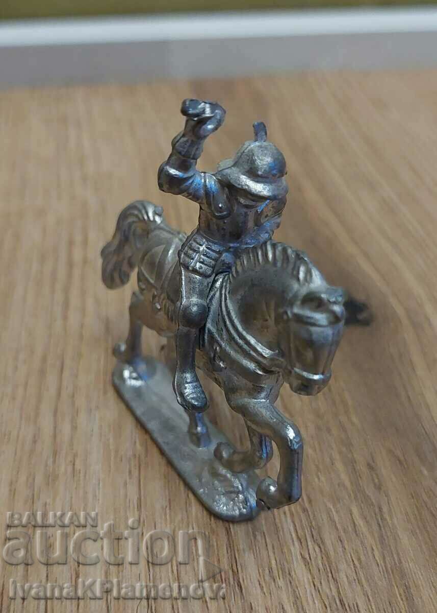 Auction  A lead figurine for collectors