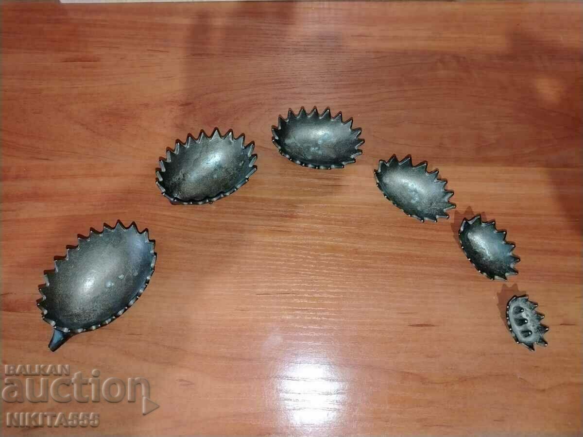 Livrarea Scrumiere vintage de designer cu arici, stil Walter Bosse