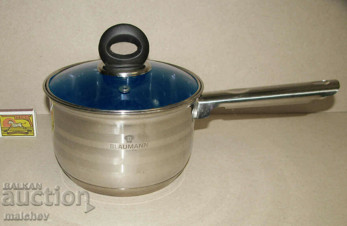 Casserole 17 cm stainless Blaumann with met. handle, excellent