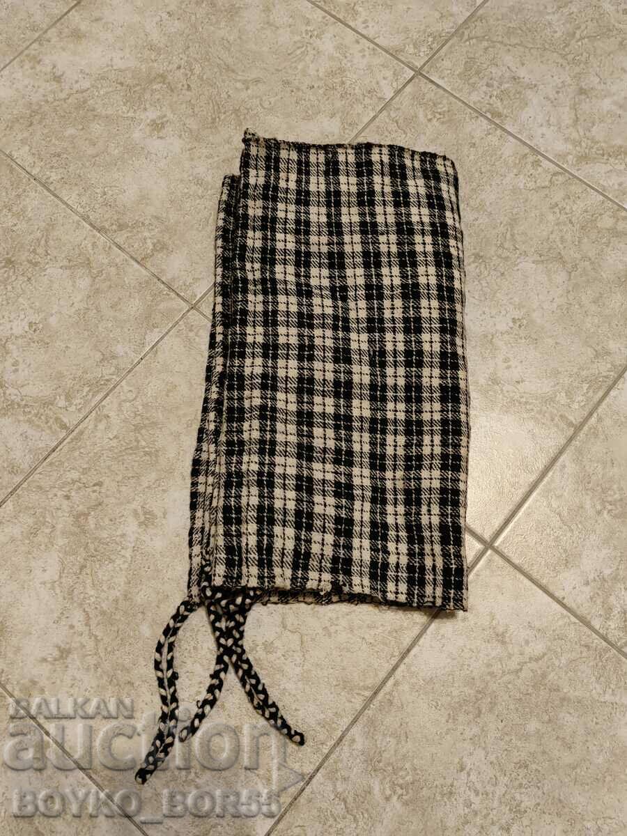 Licitație Covor de epocă atârnat deasupra Minder