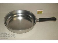 Stainless pan 23.5 cm riveted plastic handle, preserved