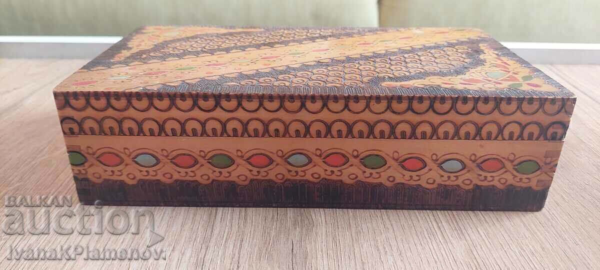 Wooden pyrography box for collectors, excellent with price 26.00 BGN | € 13.29 Wooden pyrography box for collectors, excellent with price 26.00 BGN | € 13.29