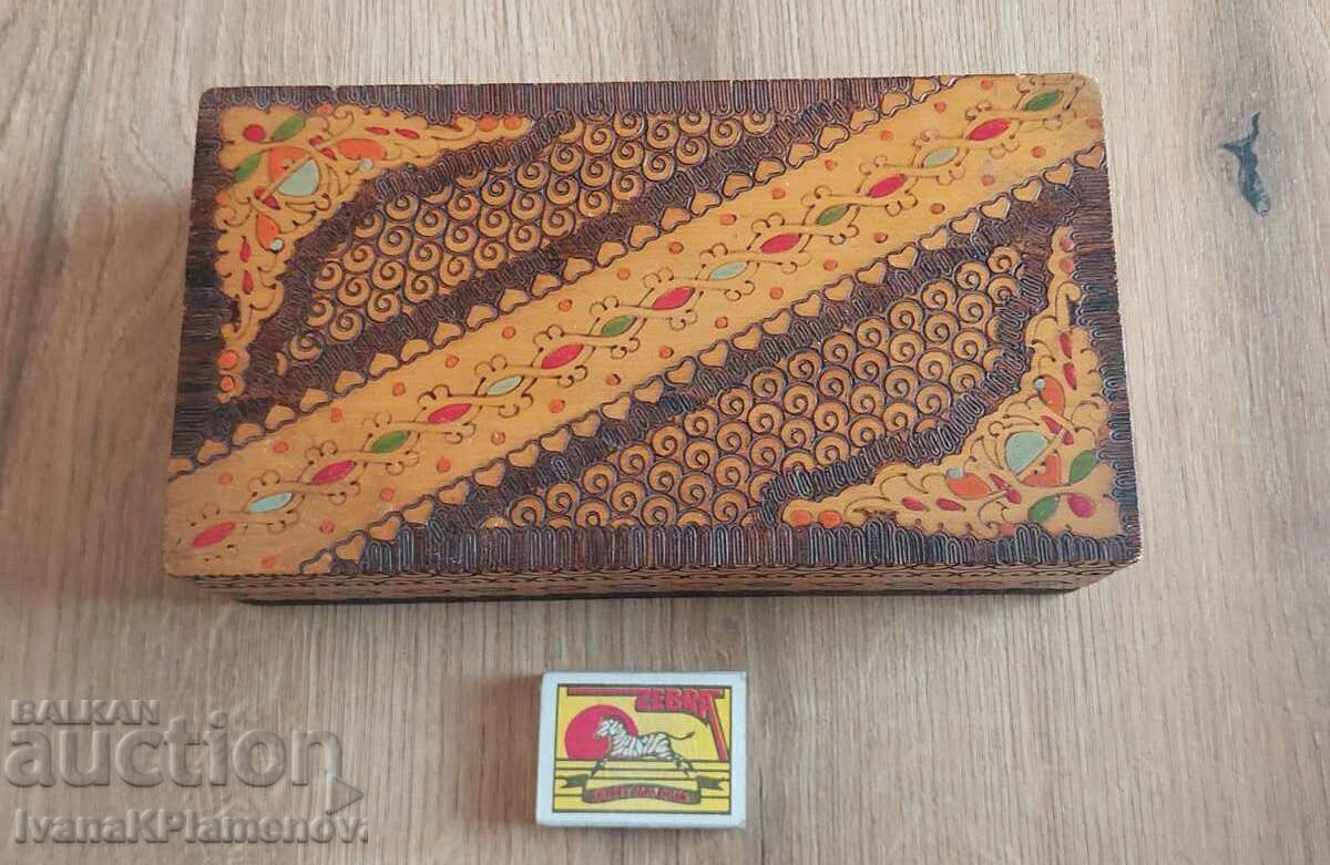 Wooden pyrography box for collectors, excellent - 6 Wooden pyrography box for collectors, excellent - 6