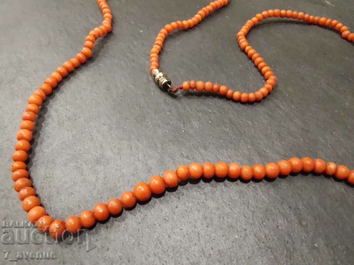 Delivery of NECKLACE long necklace coral jewelry very old 10/29/24 Delivery of NECKLACE long necklace coral jewelry very old 10/29/24