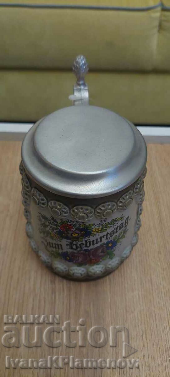 O halbă de Germania nouă cu preț € 14.00 | 27.38 BGN