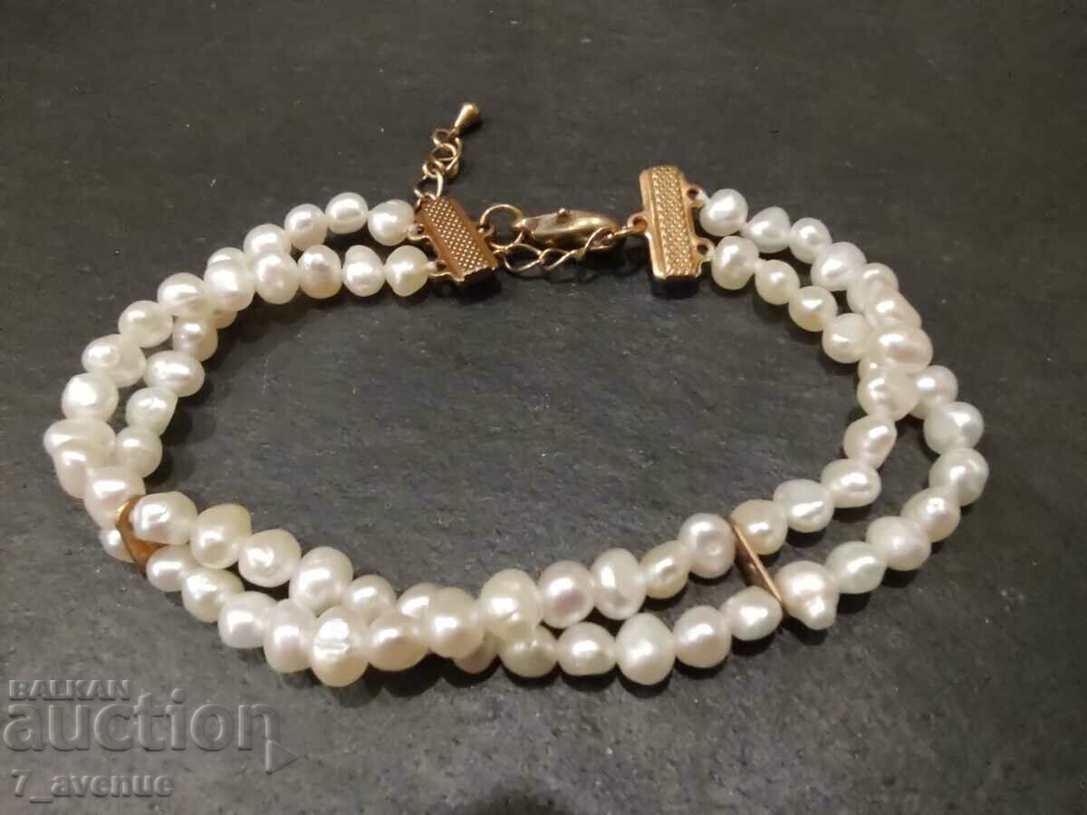 BRACELET made of natural pearls, old beautiful gentle, 30.10.2024 with price 99.00 BGN | € 50.62 BRACELET made of natural pearls, old beautiful gentle, 30.10.2024 with price 99.00 BGN | € 50.62