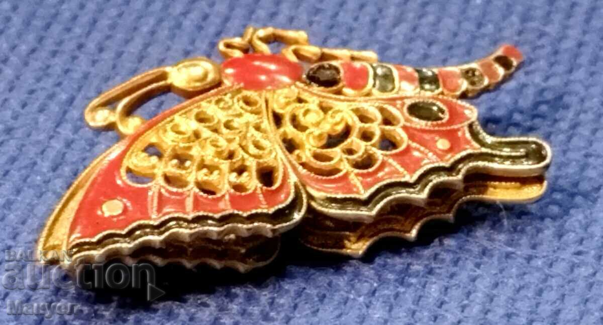 Beautiful old Art Deco brooch. with price 34.90 BGN | € 17.84 Beautiful old Art Deco brooch. with price 34.90 BGN | € 17.84