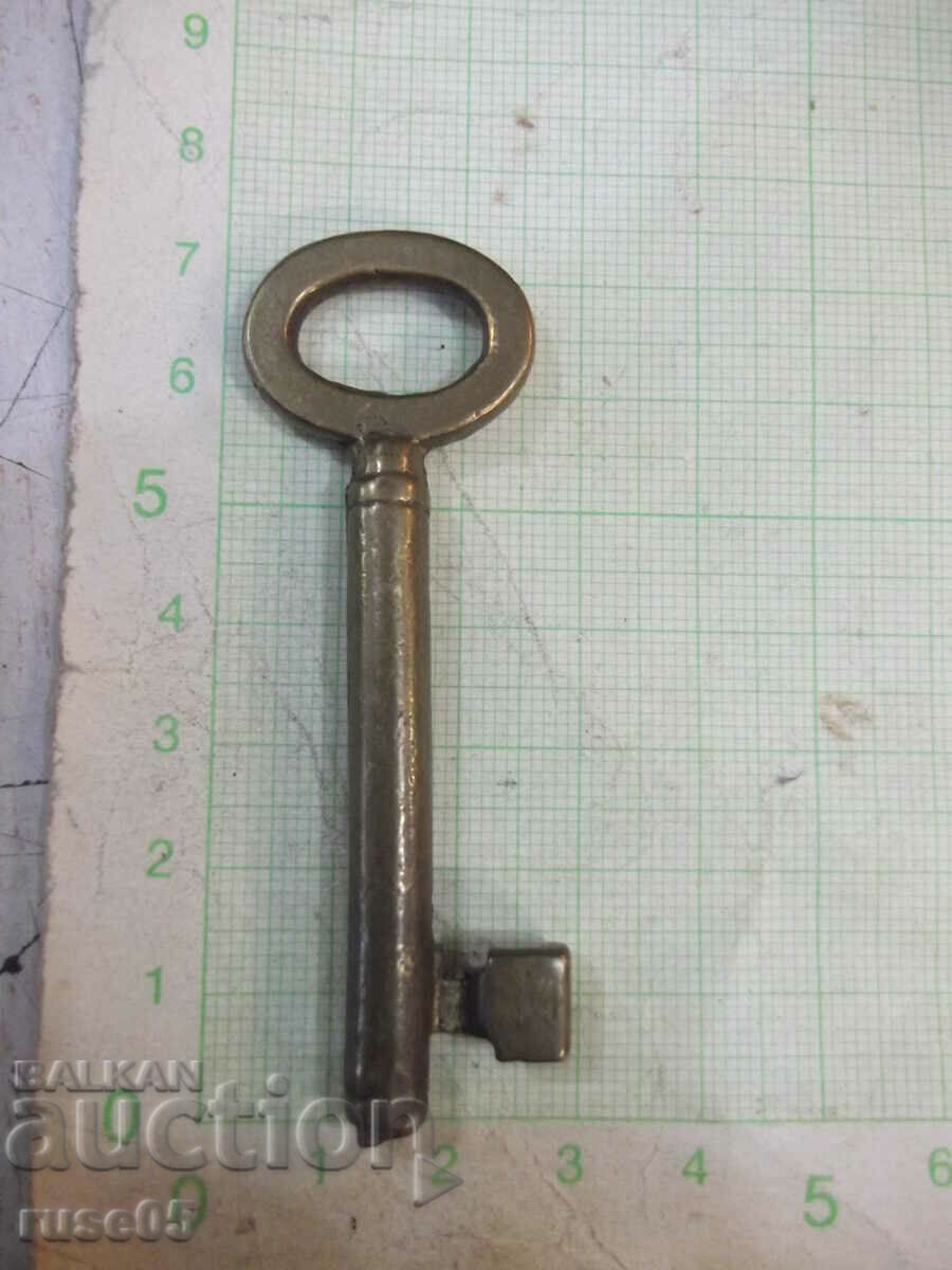 Old bronze key for a lock - 1 - 6 Old bronze key for a lock - 1 - 6