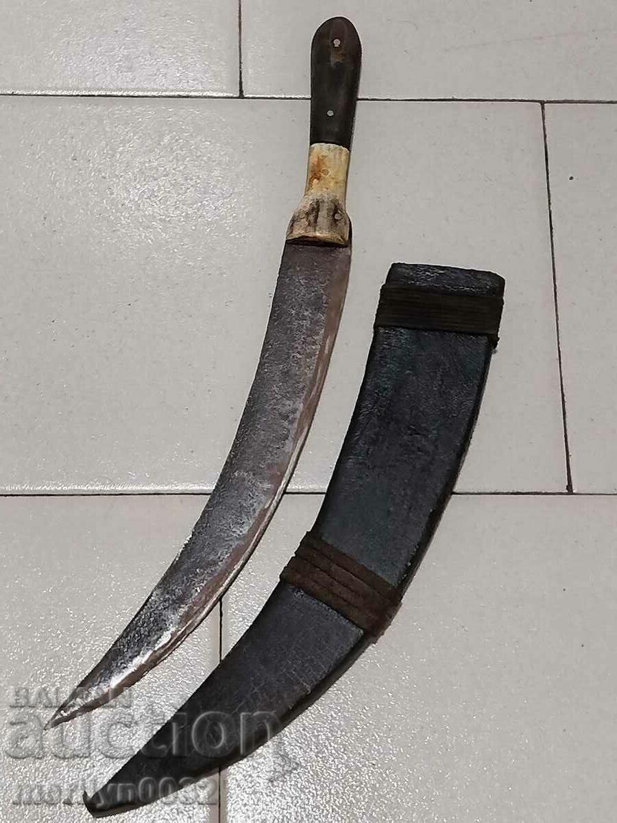 Old knife with kanya hanjar akulak blade with price 179.00 BGN | € 91.52 Old knife with kanya hanjar akulak blade with price 179.00 BGN | € 91.52