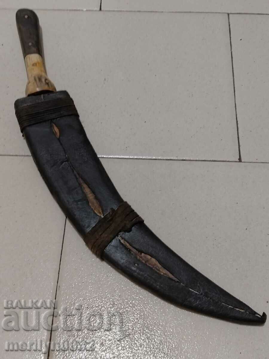 Delivery of Old knife with kanya hanjar akulak blade Delivery of Old knife with kanya hanjar akulak blade
