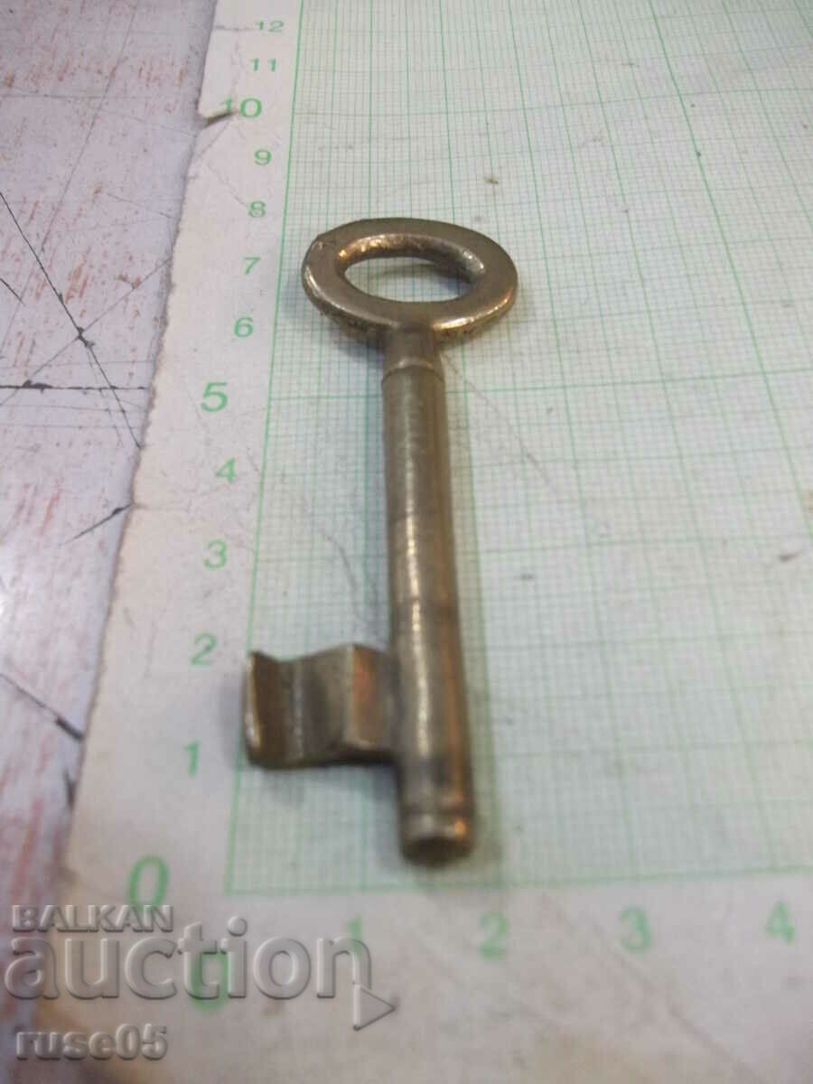 Παλιό χάλκινο κλειδί για κλειδαριά - 2 με τιμή 3.00 BGN | € 1.53 Παλιό χάλκινο κλειδί για κλειδαριά - 2 με τιμή 3.00 BGN | € 1.53