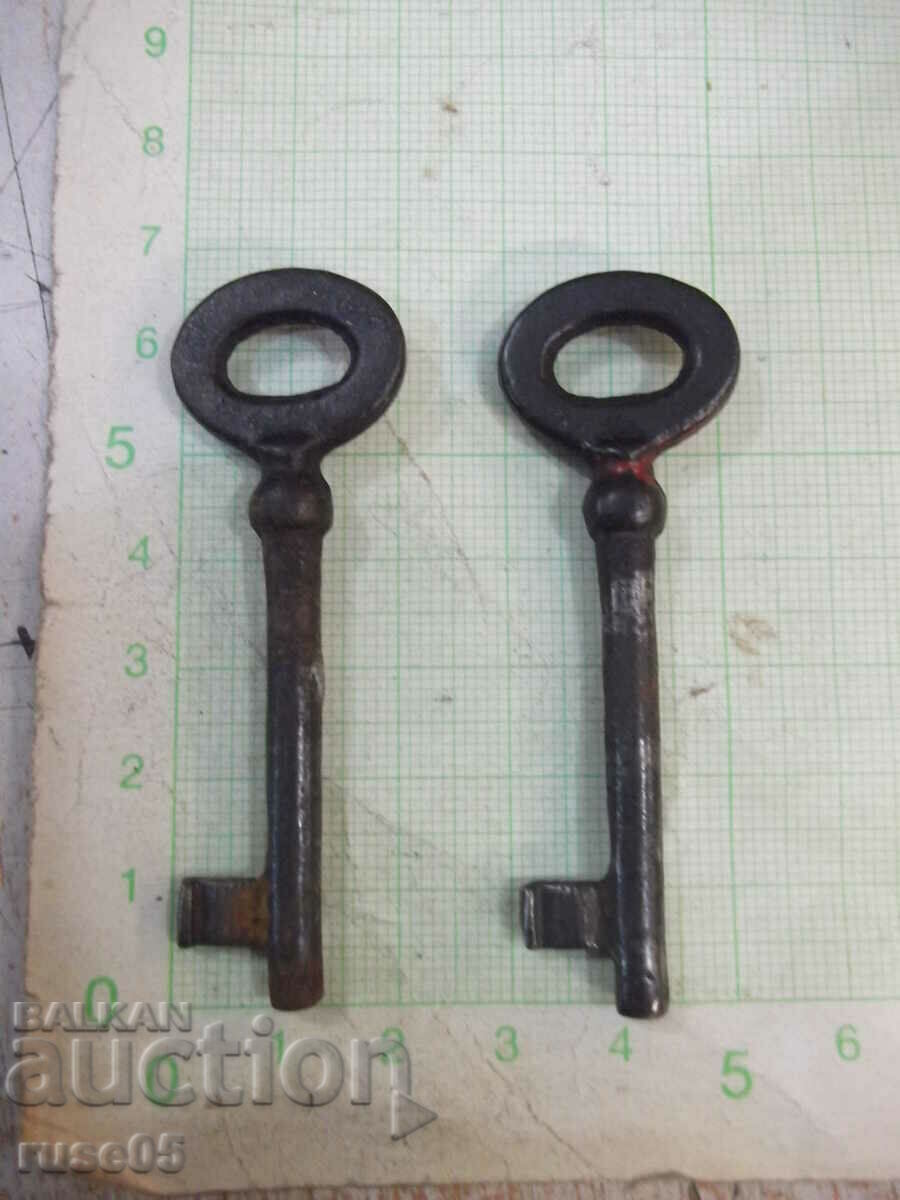 Lot of 2 pcs. old key for lock