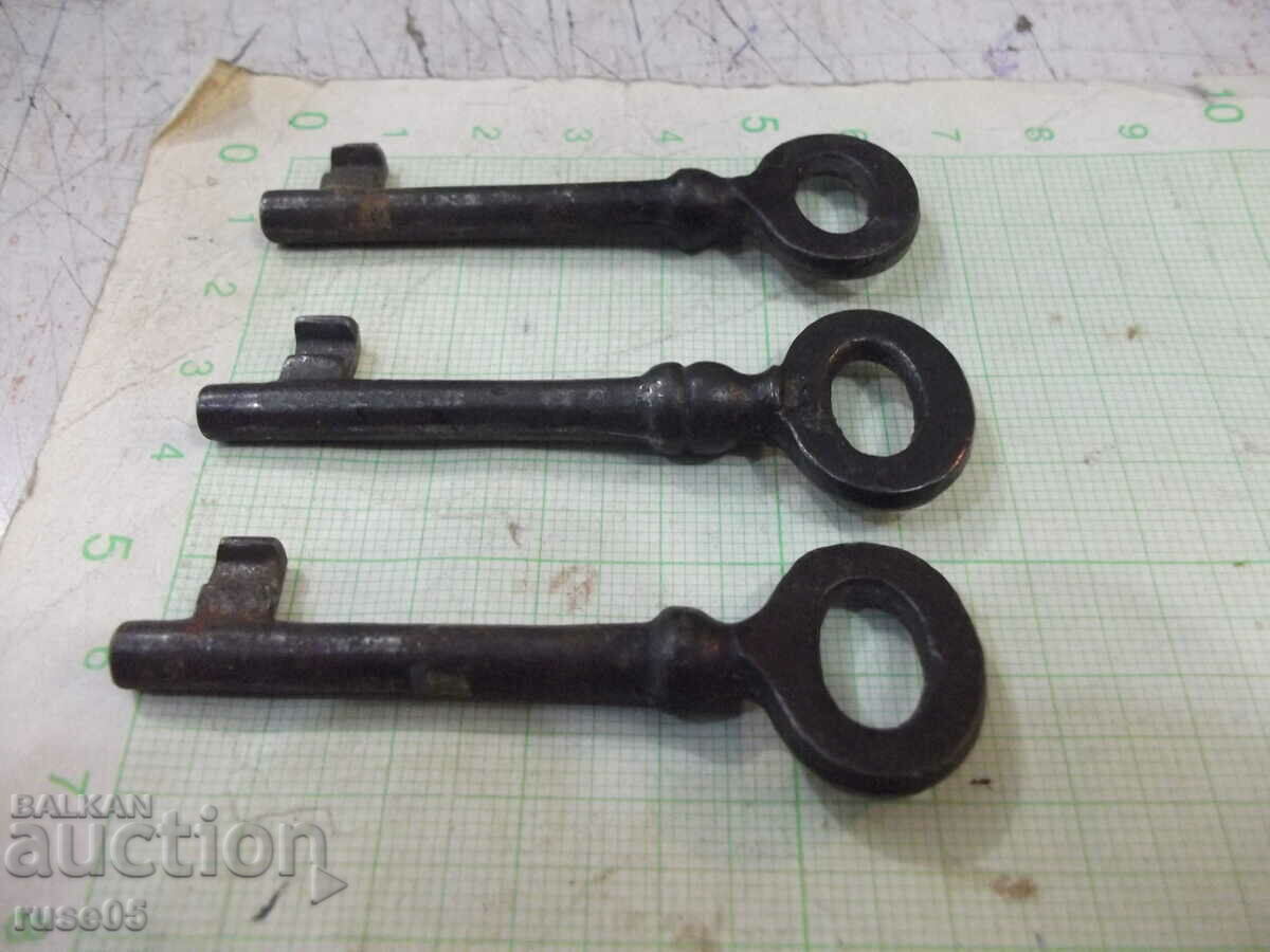 Lot of 3 pcs. old key for lock - 5 Lot of 3 pcs. old key for lock - 5