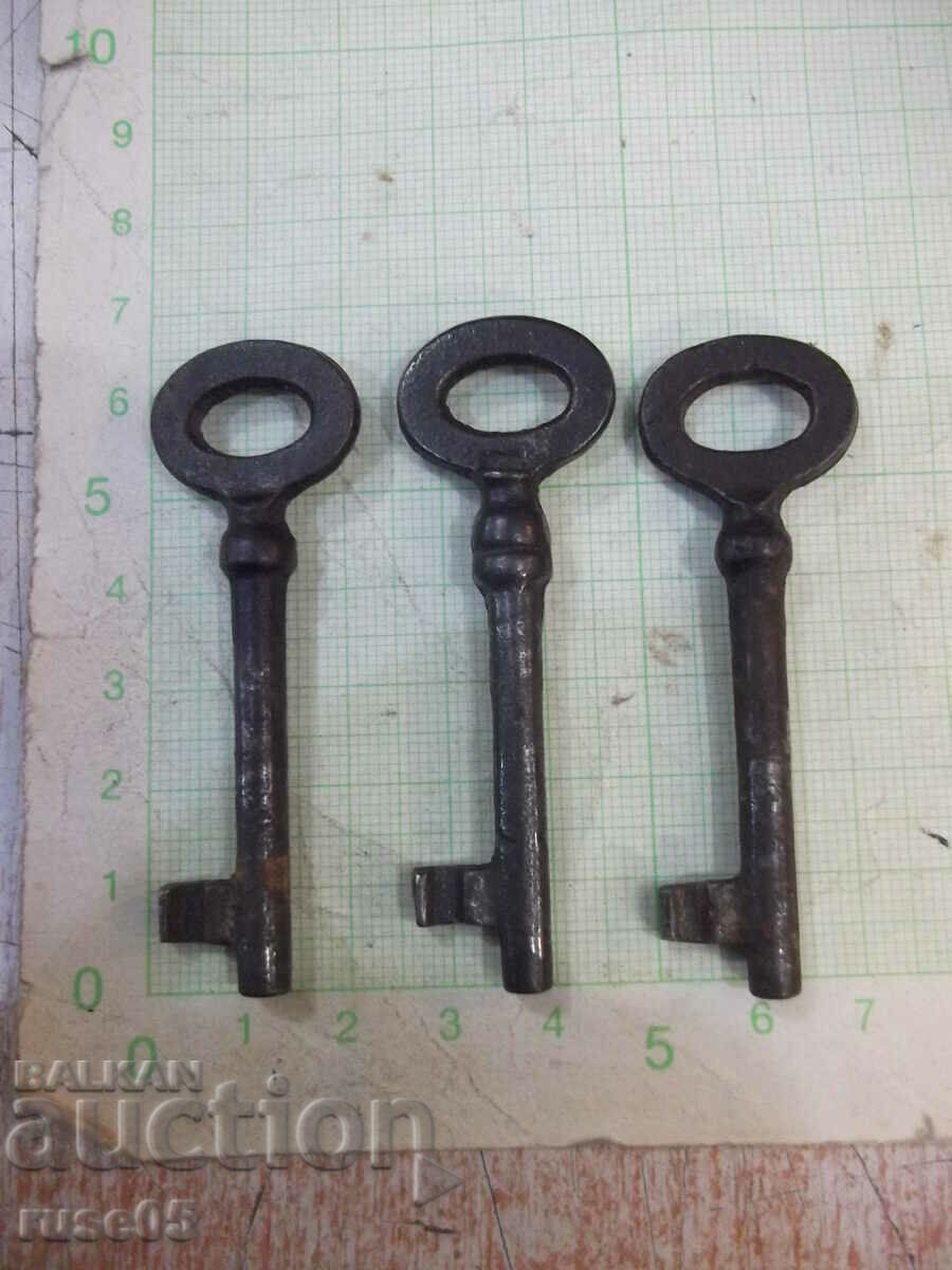 Lot of 3 pcs. old key for lock