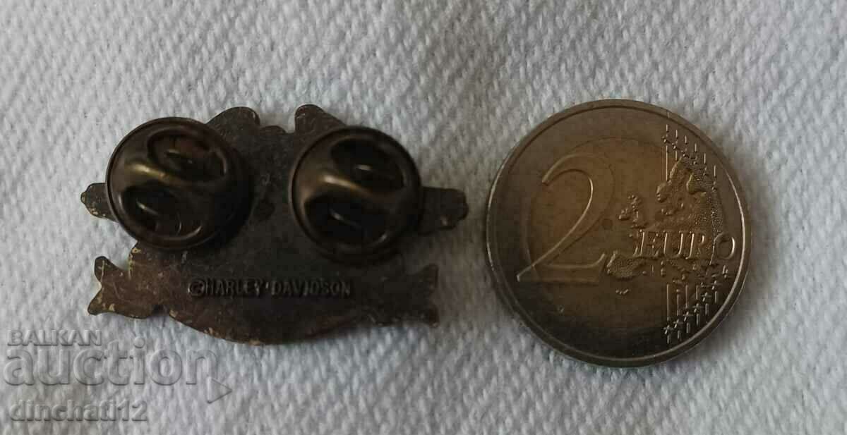 Delivery of Harley-Davidson badge. Harley Owners Group. Auto Moto Delivery of Harley-Davidson badge. Harley Owners Group. Auto Moto