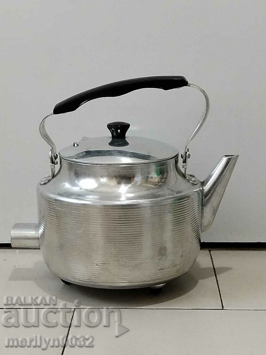 Auction Old electric kettle with bakelite handle USSR 2 liters Auction Old electric kettle with bakelite handle USSR 2 liters