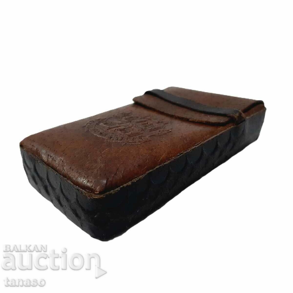 Auction  Old leather snuff box "Sofia" (8.2)