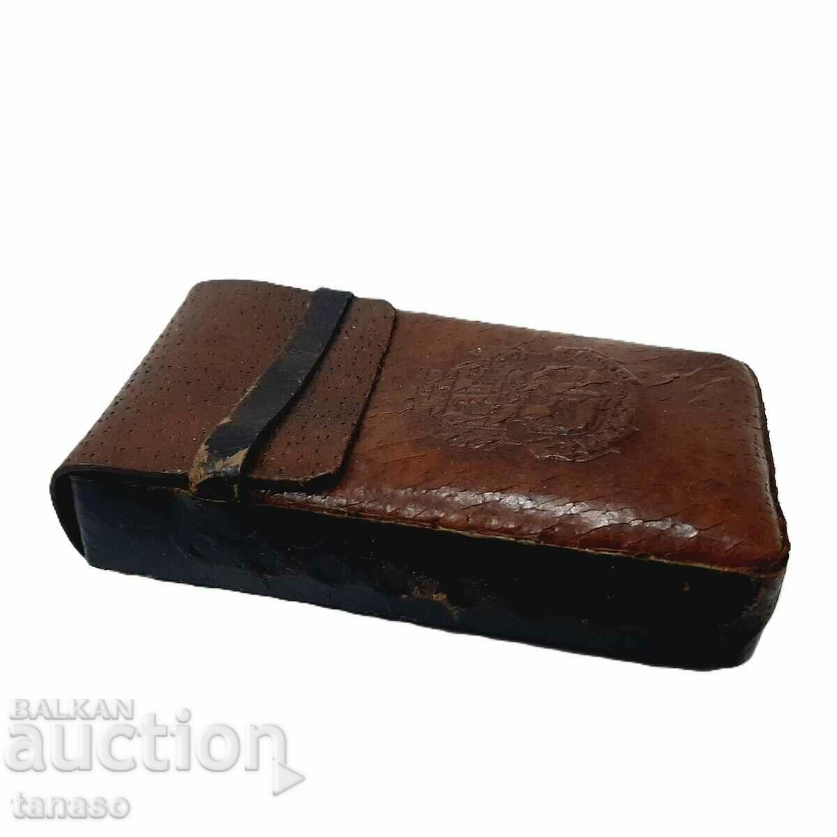 Old leather snuff box "Sofia" (8.2)